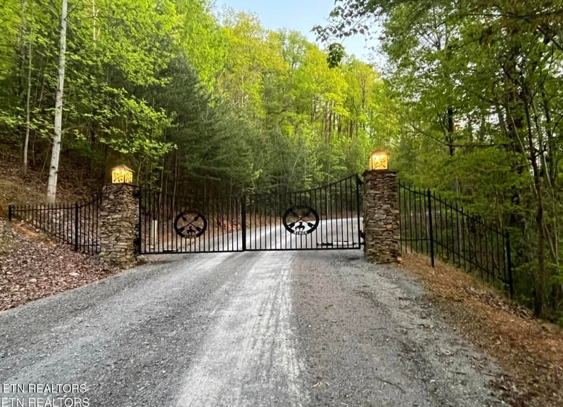 124 Indian Rg, Tellico Plains, TN 37385