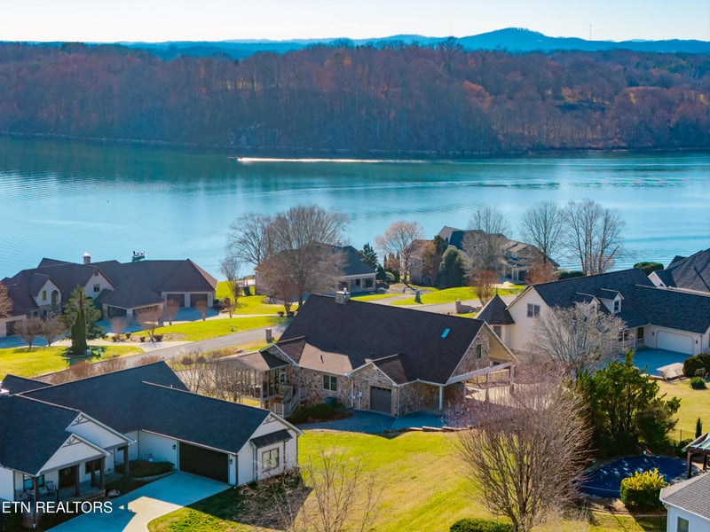 124 Indian Shadows Dr, Maryville, TN 37801