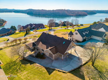 124 Indian Shadows Dr, Maryville, TN 37801