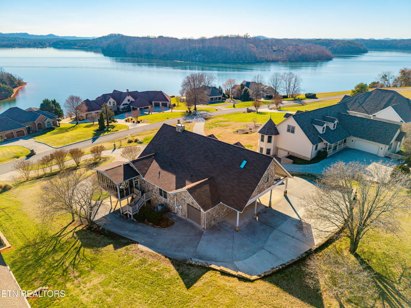 124 Indian Shadows Dr, Maryville, TN 37801