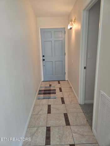 124 Lakeshire Dr, Crossville, TN 38558
