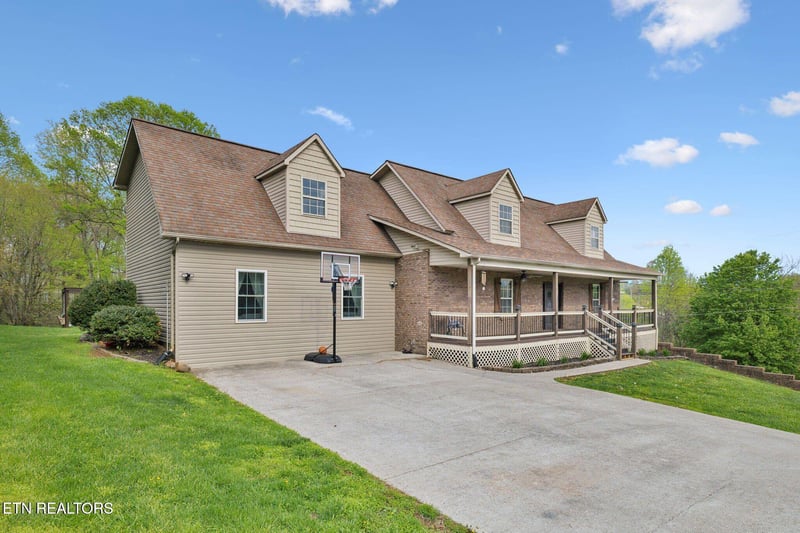 124 Ledwell Dr, Seymour, TN 37865
