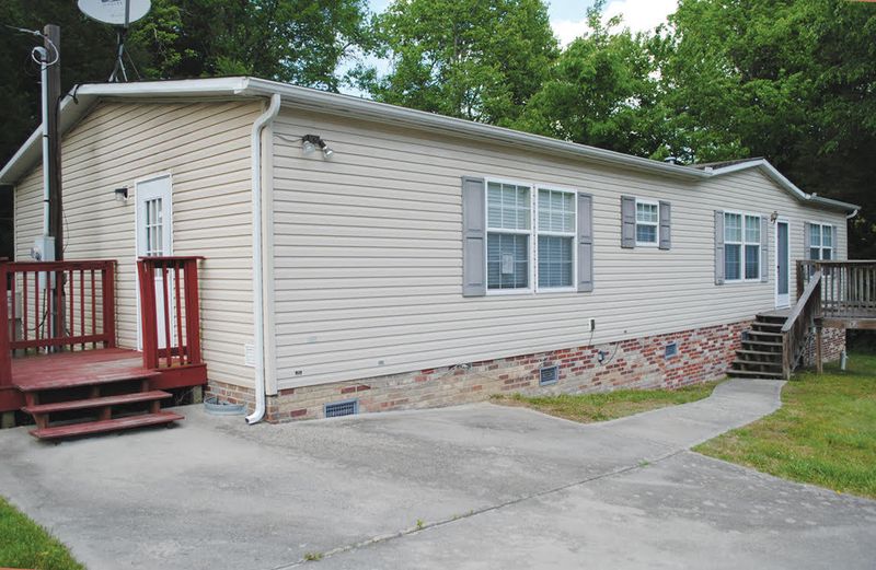 124 Loggers Ln, Clinton, TN 37716