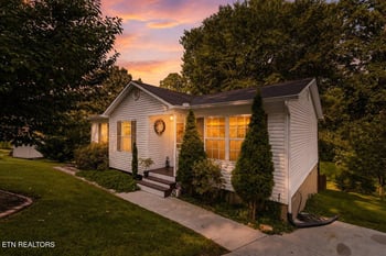 124 Mac Ivey Ln, Lafollette, TN 37766