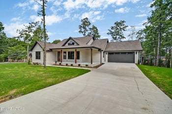 124 Markham Ln, Crossville, TN 38558