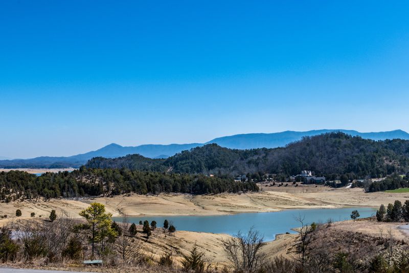 124 Monte Vista Dr, Sevierville, TN 37862