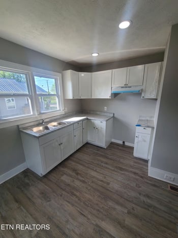 124 Pickering St, Knoxville, TN 37914
