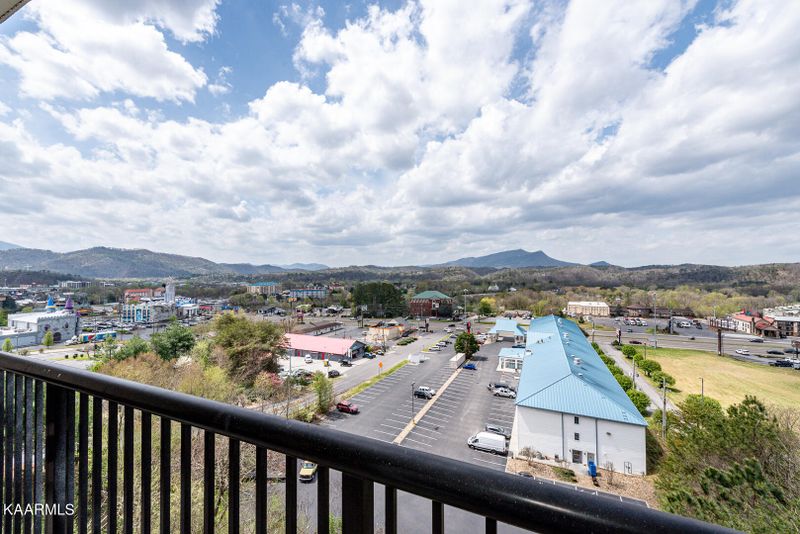 124 Plaza Dr #1606, Pigeon Forge, TN 37863