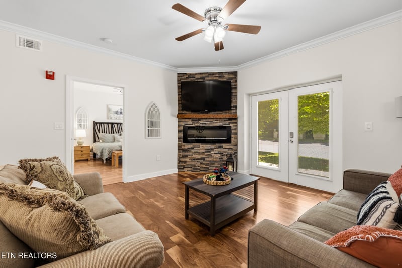 124 Plaza Dr #2105, Pigeon Forge, TN 37863