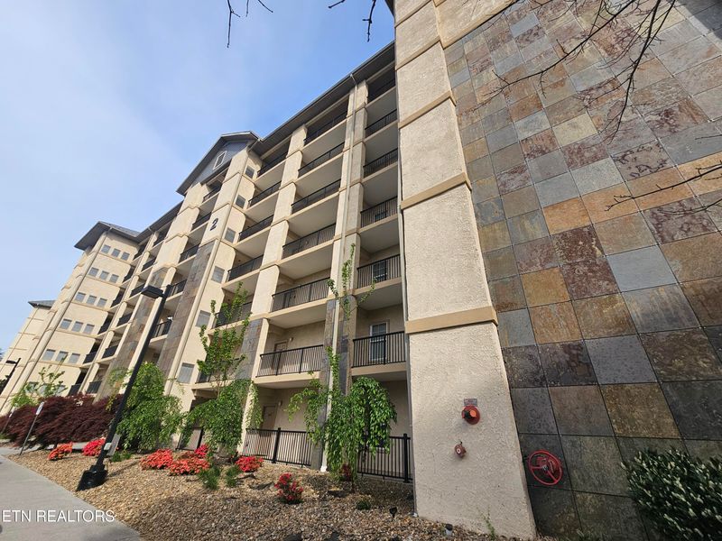 124 Plaza Dr #2407, Pigeon Forge, TN 37863