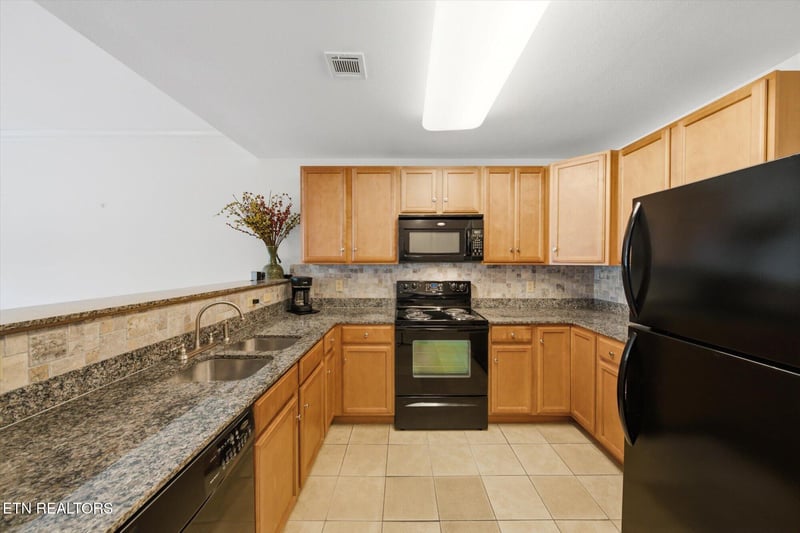 124 Plaza Dr #3205, Pigeon Forge, TN 37863