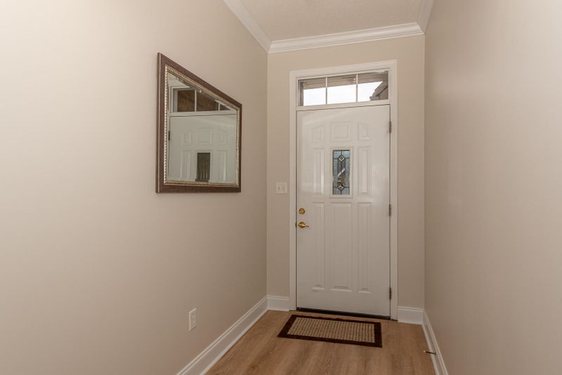 124 River Garden Ct, Sevierville, TN 37862