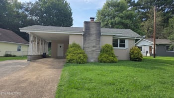 124 S Purdue Ave, Oak Ridge, TN 37830