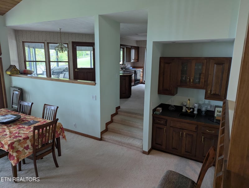 124 Sugarbush Cir, Crossville, TN 38558