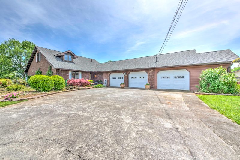 124 Sunflower Loop, Seymour, TN 37865