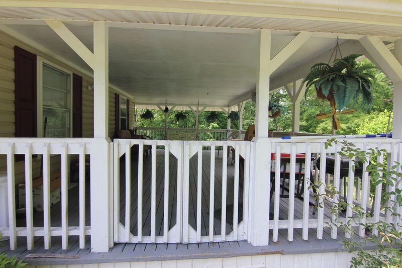 124 Swan Seymour Rd, Maynardville, TN 37807