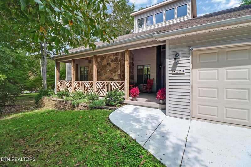 124 Trafalgar Dr, Crossville, TN 38558