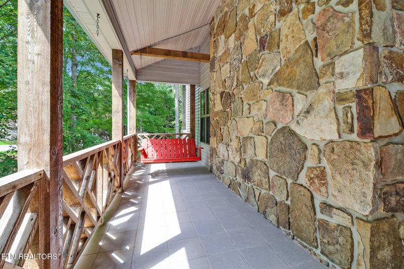 124 Trafalgar Dr, Crossville, TN 38558