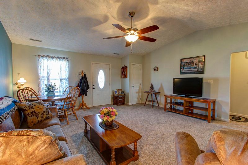 1240 Avery Ln, Sevierville, TN 37862