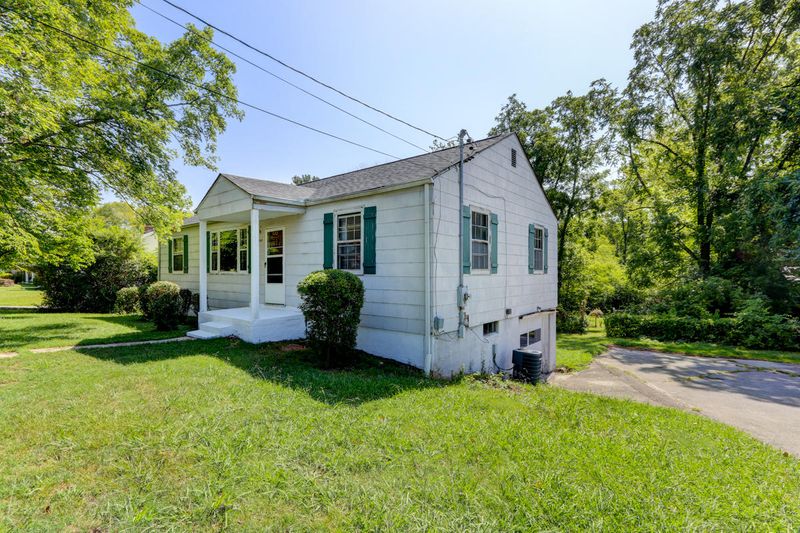 1240 E Moody Ave, Knoxville, TN 37920