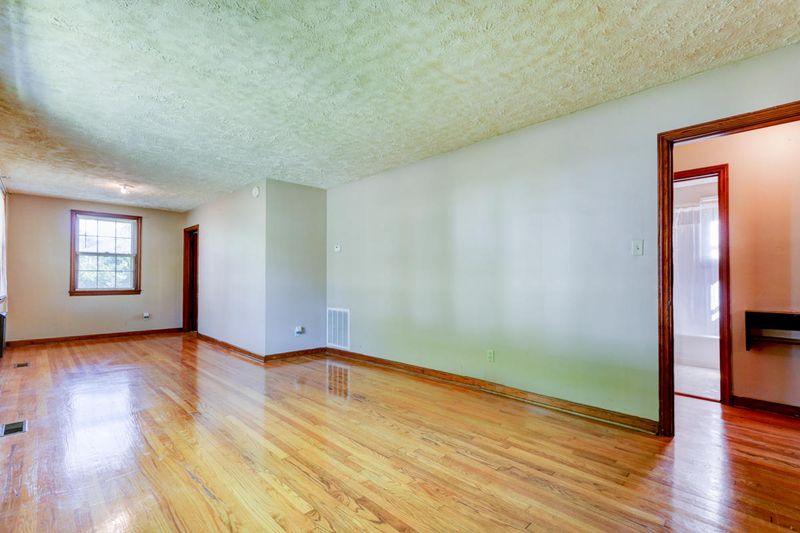 1240 E Moody Ave, Knoxville, TN 37920