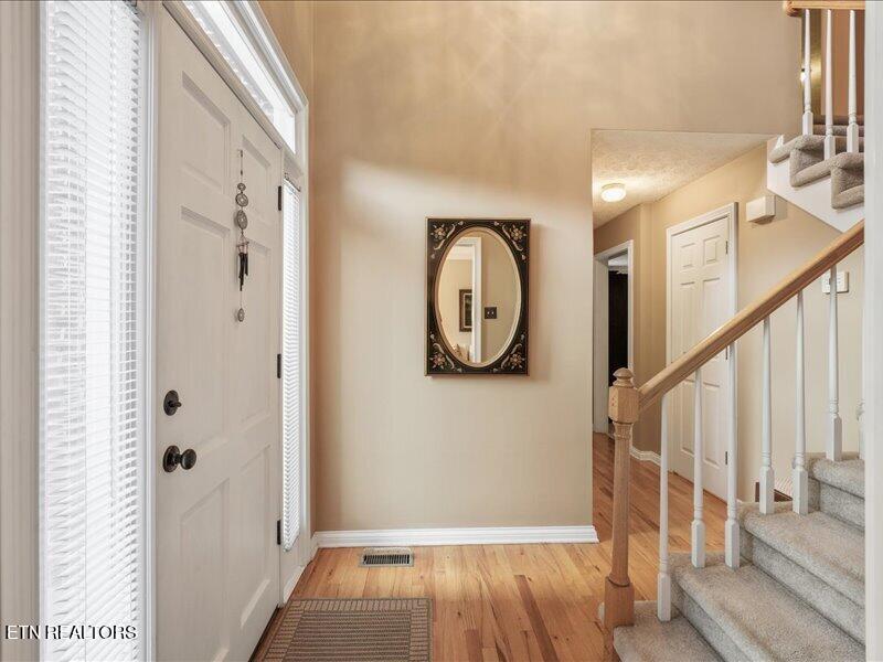 1240 Hearthstone Ln, Knoxville, TN 37923
