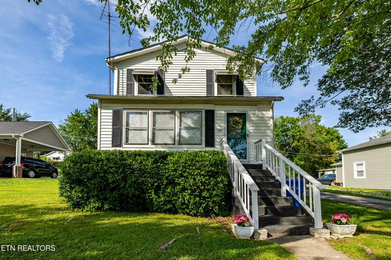 1240 N Wright Rd, Alcoa, TN 37701