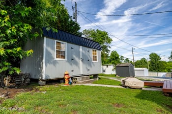 1240 N Wright Rd, Alcoa, TN 37701