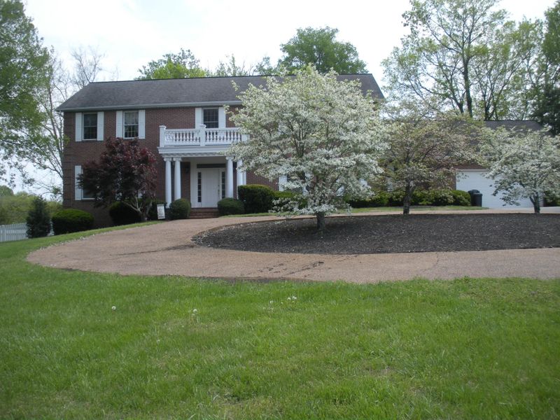 1241 Beverly Dr, Alcoa, TN 37701