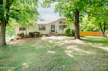 1241 Court Field Rd, Knoxville, TN 37922