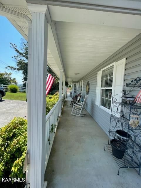 1241 Old Red Ln, Sevierville, TN 37876