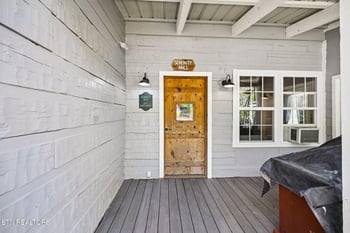1243 Carrs Creek Rd, Townsend, TN 37882