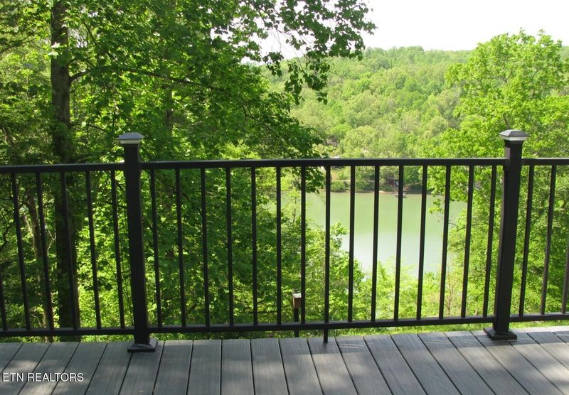 1243 River Bend Dr, Kingston, TN 37763