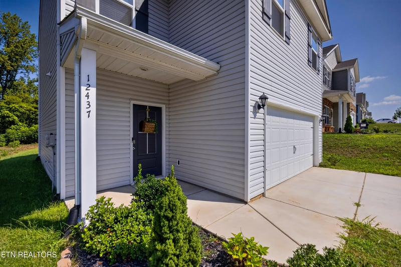 12437 Hatmaker Ln, Knoxville, TN 37932
