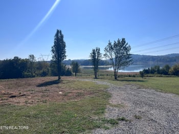 1245 County Line Rd, Mooresburg, TN 37811