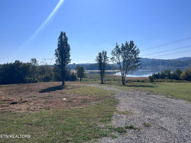 1245 County Line Rd, Mooresburg, TN 37811