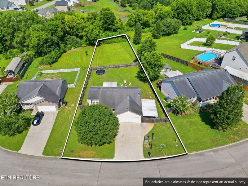 1245 Quiet Brook Ln, Knoxville, TN 37914