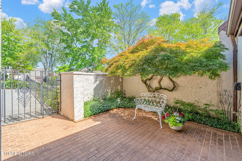 1246 Orleans Dr, Knoxville, TN 37919
