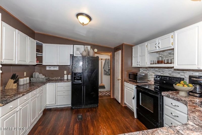 1248 Mountain View Cir, Maryville, TN 37801