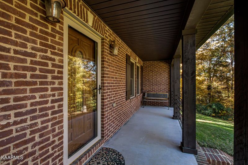 1248 Oak Grove Rd, Madisonville, TN 37354