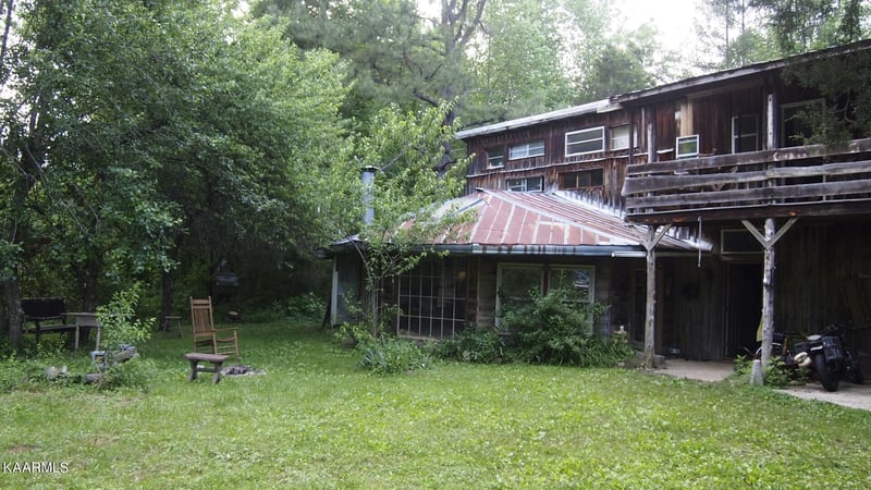 1249 Rocky Flats Rd, Cosby, TN 37722