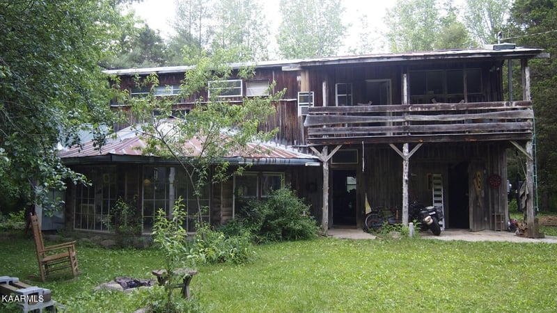 1249 Rocky Flats Rd, Cosby, TN 37722