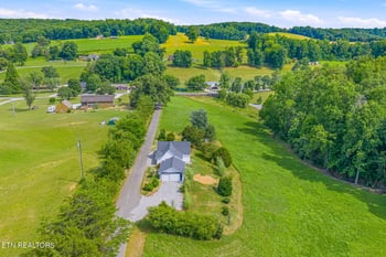 125 Ballard Rd, Heiskell, TN 37754
