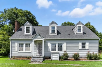 125 Barnes Ln, Strawberry Plains, TN 37871