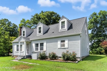 125 Barnes Ln, Strawberry Plains, TN 37871
