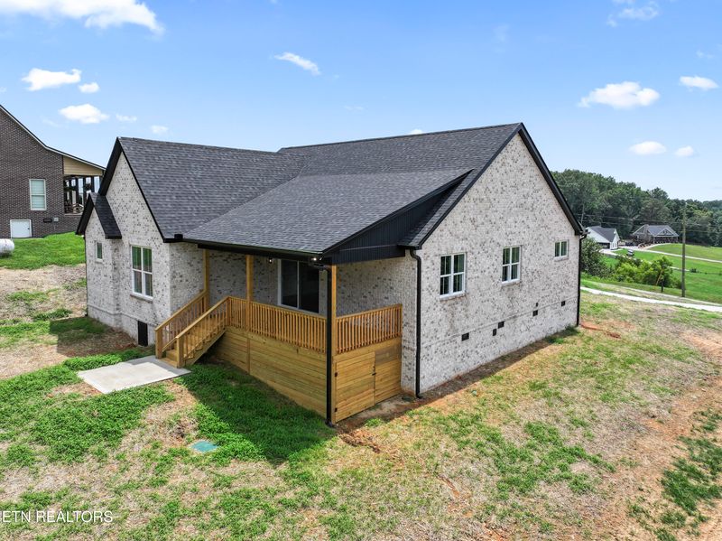 125 Brown Rd, Blaine, TN 37709