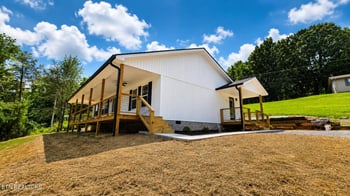 125 Canada Dr, Oneida, TN 37841