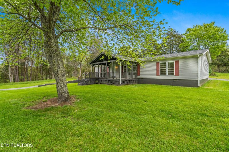 125 Capps Rd, Corryton, TN 37721