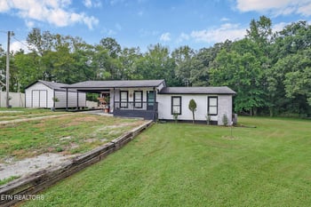 125 Christopher Rd, Wartburg, TN 37887