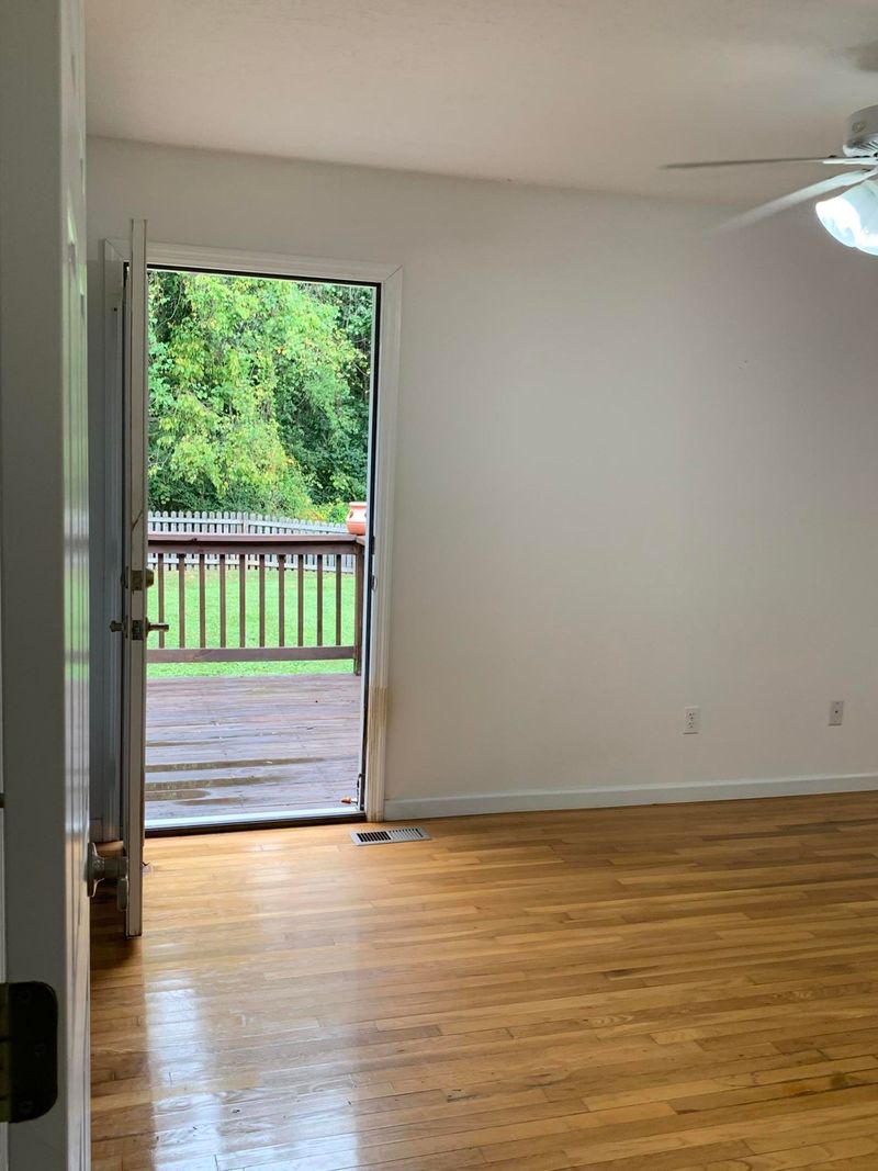125 E Arrowwood Rd, Oak Ridge, TN 37830